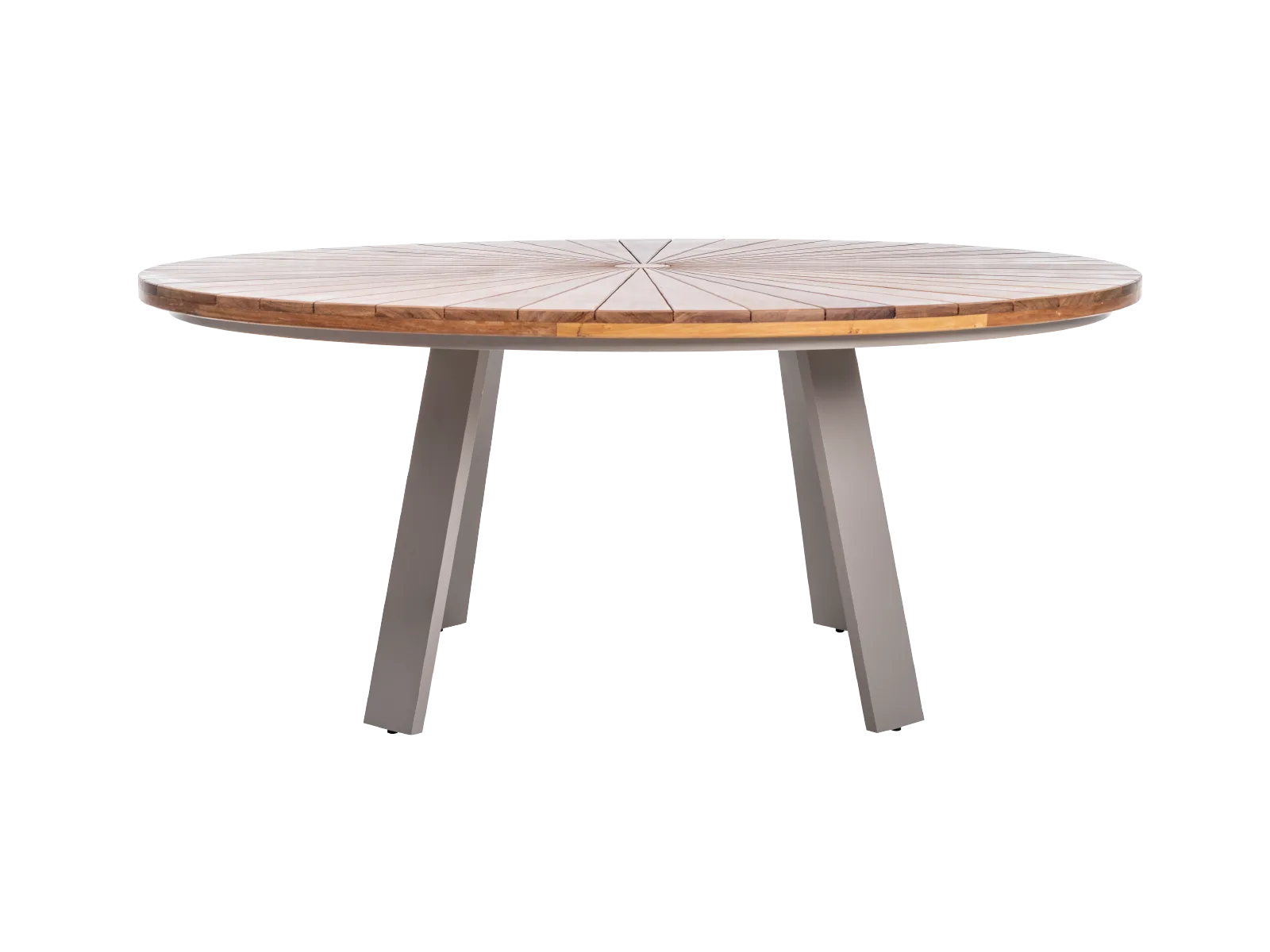 Mesa Ilhabela O sofá, a chaise, a poltrona e as mesas Ilhabela despertam o sentimento de casa em qualquer ambiente externo, garantindo personalidade e discrição. Elaboradas em tricô ou em bananeira, são peças sofisticadas e amplamente confortáveis.